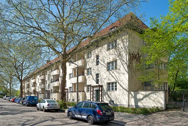 Sanierte 2 Zimmer Wohnung mit Balkon ab sofort in Berlin - Niederschönhausen! — photo 1